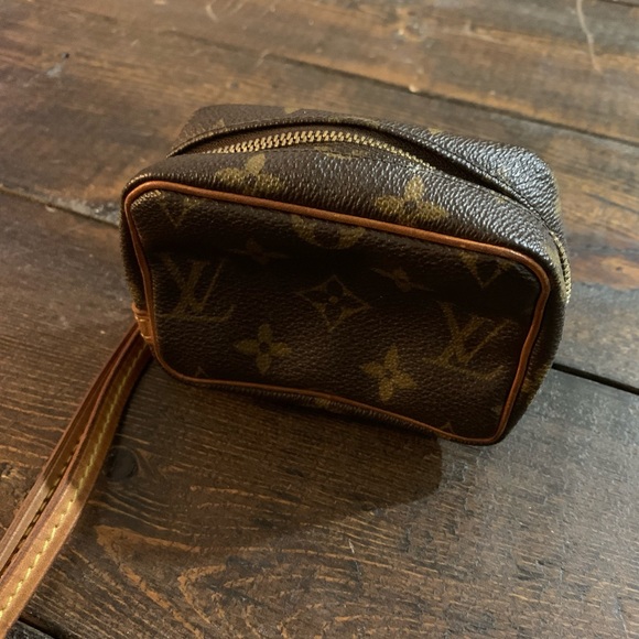 Authentic - LV Trousse Wapity Mono - Brand:Louis Vuitton - LV - Picture 5 of 16